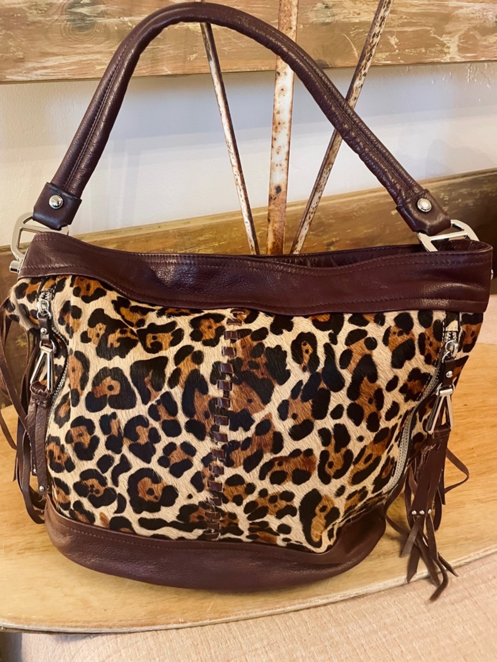 B. Makowsky Andrea leopard print cowhide leather hobo tote purse - Picture 2 of 7